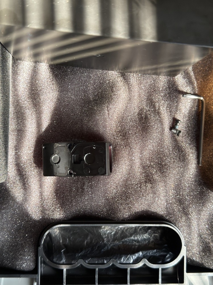 Holosun SCS MP2-GR Solar-Charging Reflex Sight with Green Dot