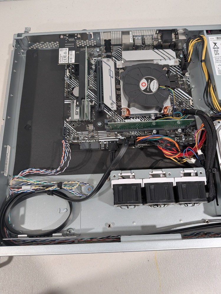 In Win 1U Short Depth Mini-ITX Rackmount Server Chassis With MB - RAM - CPU -PSU