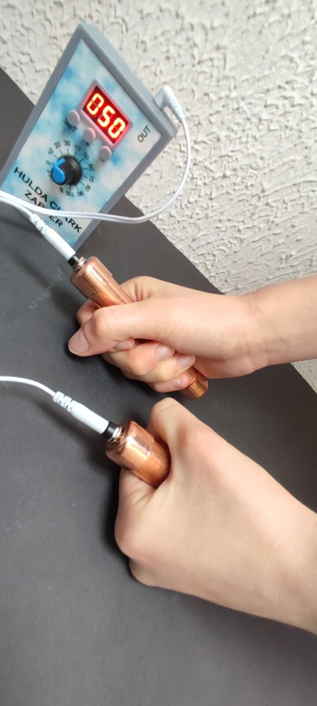 Hulda Clarck’s Protocol Gadget Multi Frequency Zapper with Copper, Silver-Orgone