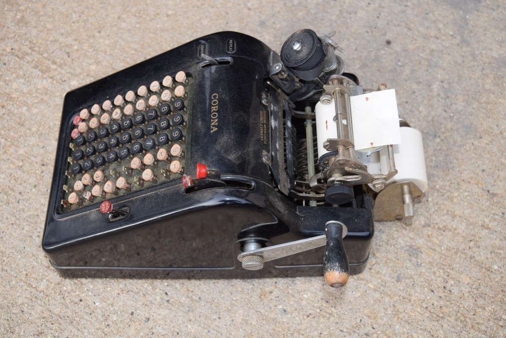 Vintage Smith & Corona Hand Crank Adding Machine