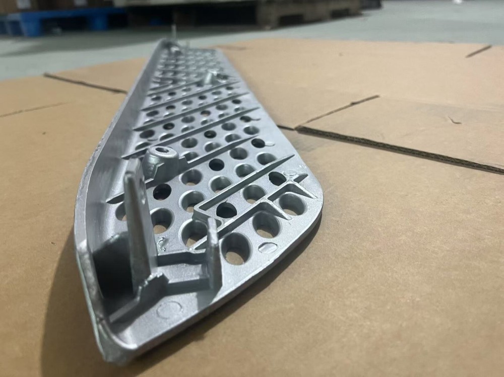 Front Fairing Upper Aluminum Step Peterbilt 579 2023+