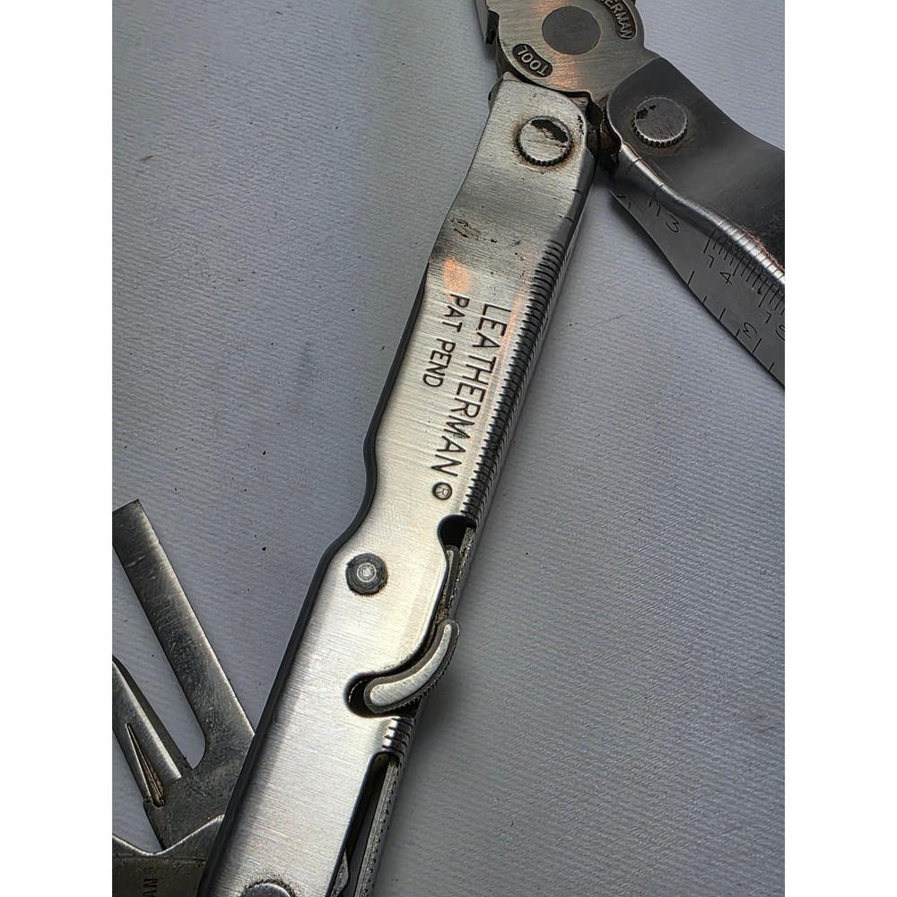 Leatherman Super Tool 200 Multi Tool Good Shape