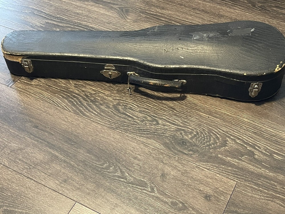 Antique violin