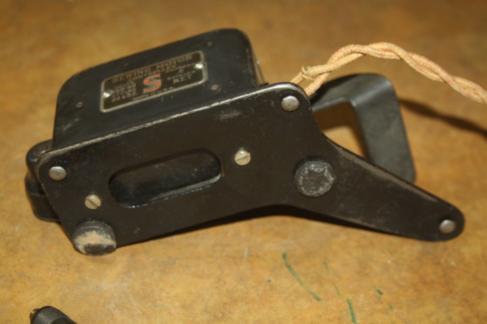 Vintage Singer B.T. 7 Sewing Machine Motor Controller -for Model 128+ Untested