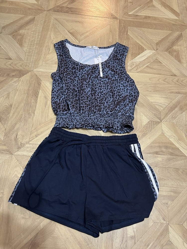 Shorts Shorts And Top Set Size Large