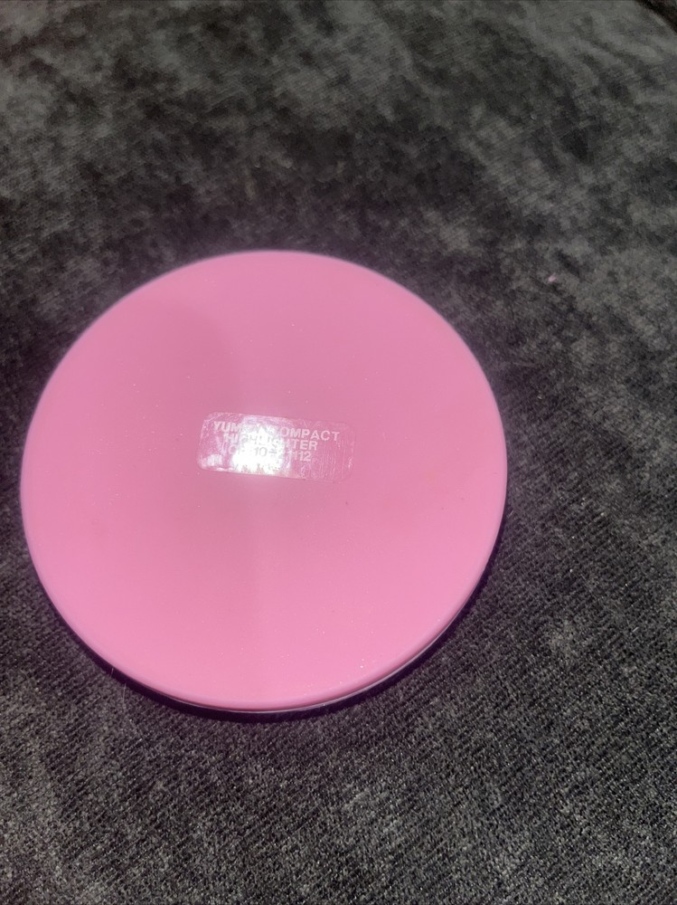 Yummy Compact Highlighter