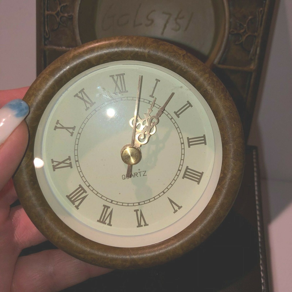 Desk Clock Quartz Fish Design In Storage Box