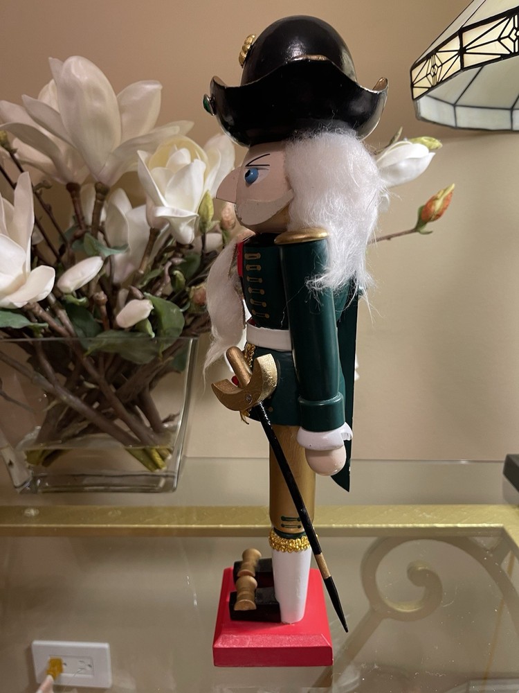 VINTAGE NUTCRACKER RARE PIECE AS IS