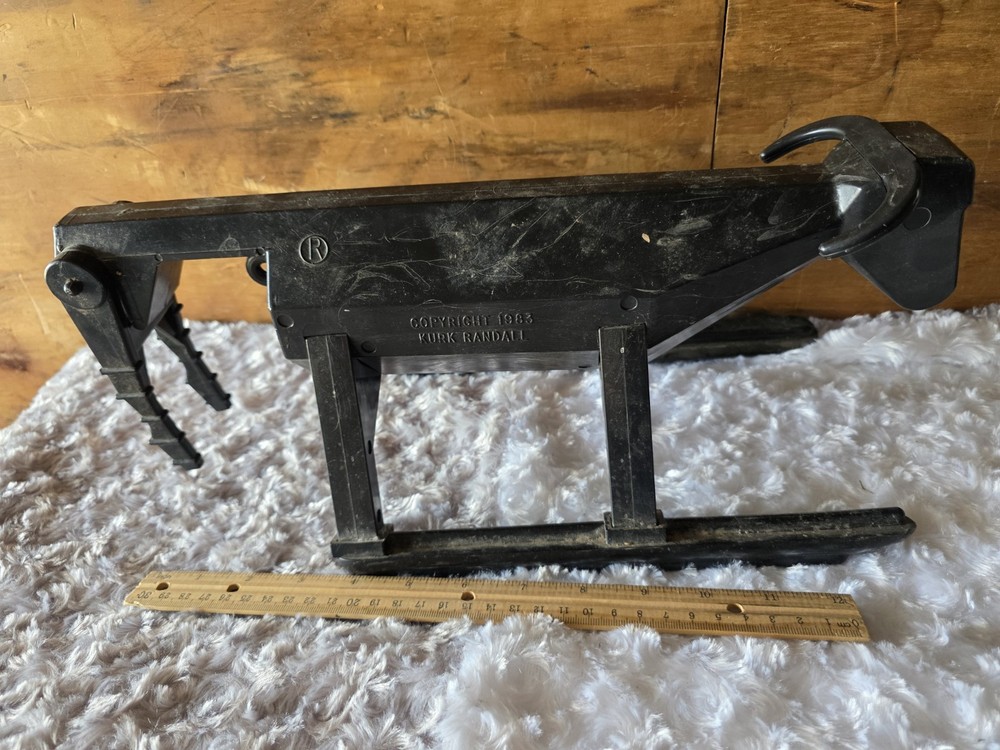 Kurk Randall Plastic Steer Head Roping Dummy Black