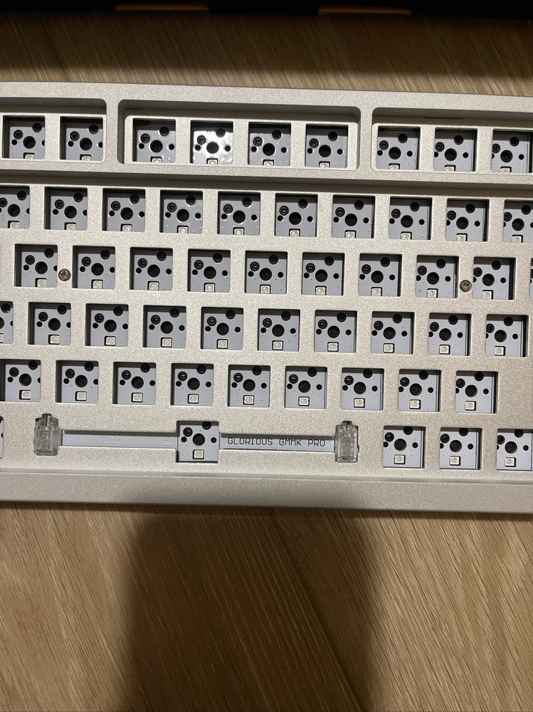 Glorious GMMK Pro Barebone White Ice - US (ANSI) See Description