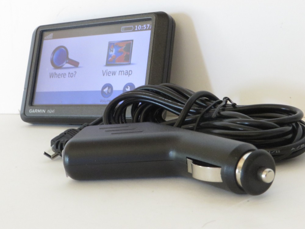 Garmin Nüvi 265W 4.3" Bluetooth GPS Navigator