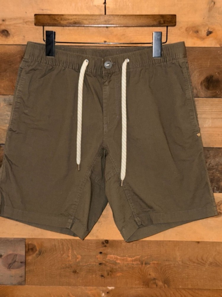 Vuori Ripstop Short in Dark Oregano - Size Medium