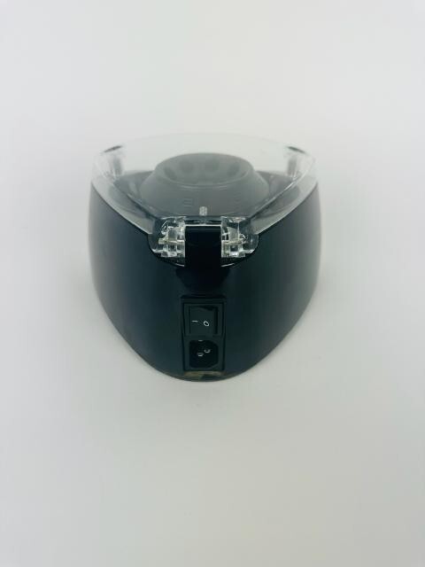 Cole-Pramer 8500 Stuart Microcentrifuge