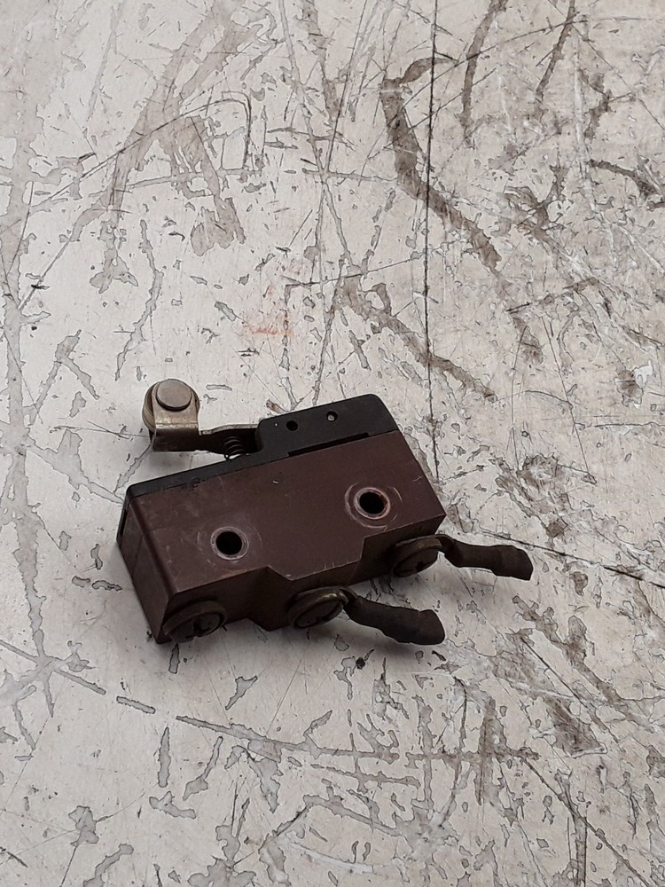 Omron X-10GW22 B7 Microswitch