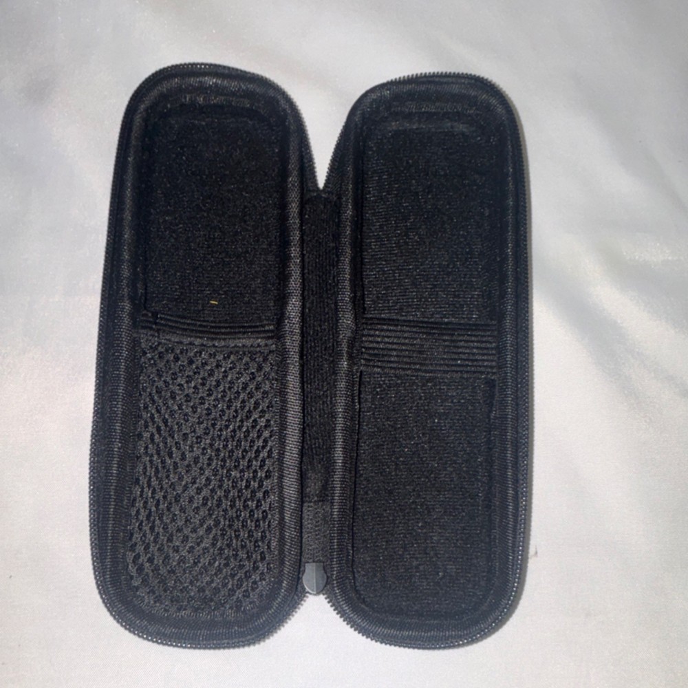 VOMELON Black Pointer Remote Control with Carrying Case