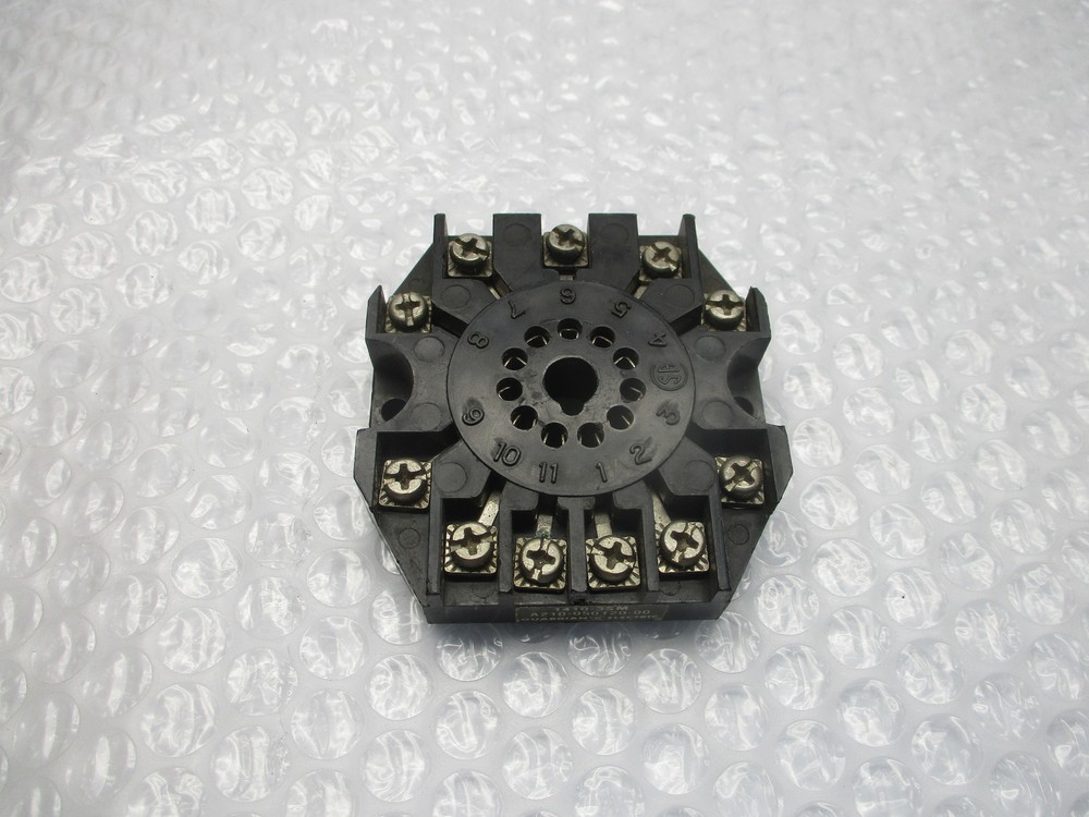 GUARDIAN ELECTRIC 1410-3SM RELAY BASE NSNP