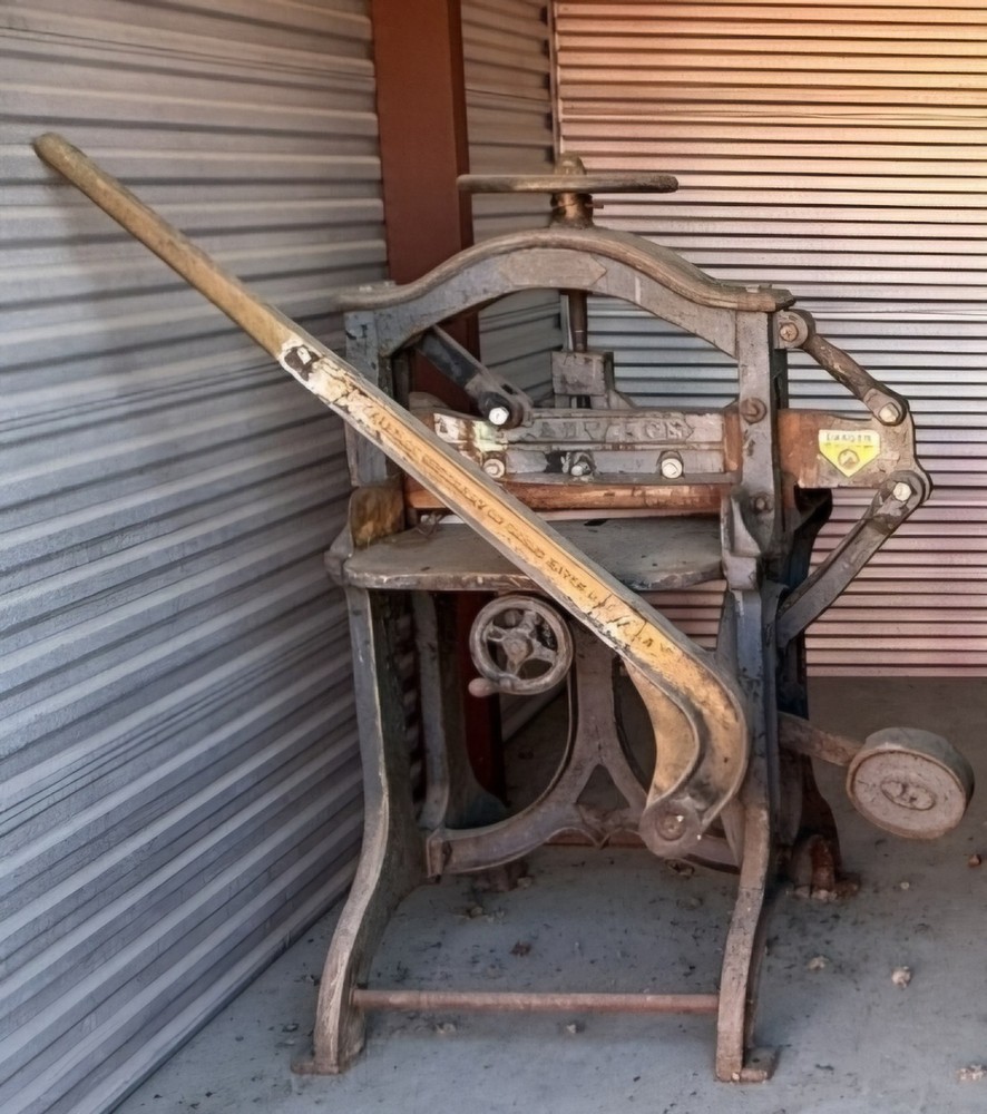 Challenge Machinery Co. Fully Operational  guillotine paper cutter