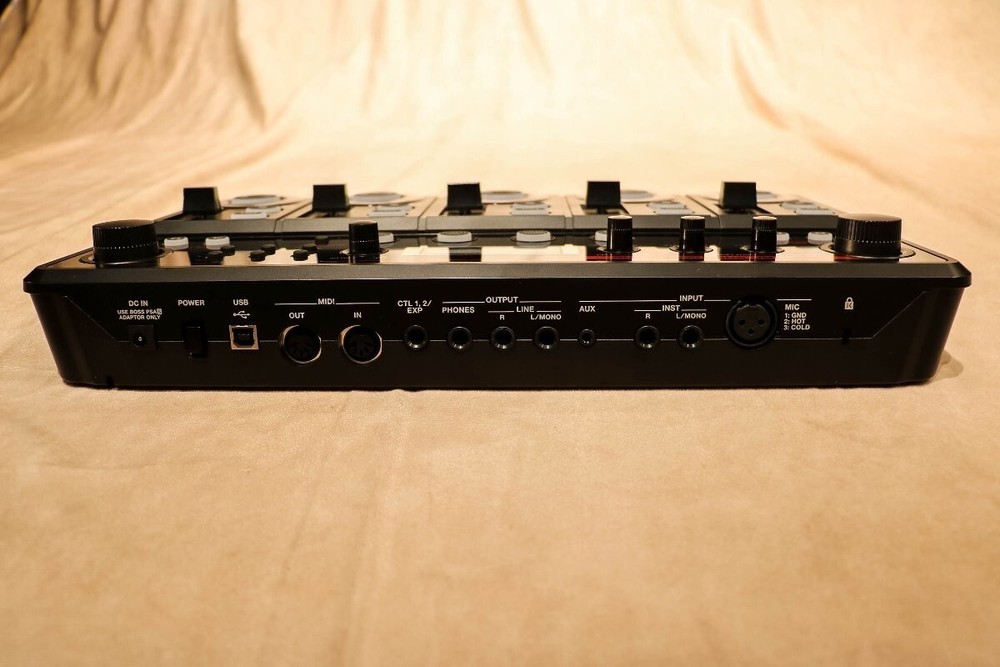 BOSS RC-505 Loop Station table top Multi-Effects Pedal With Adapter