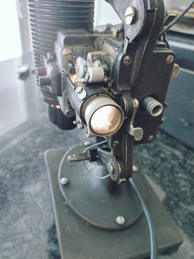 Bell Howell Filmo 57 ST Projector plus Case