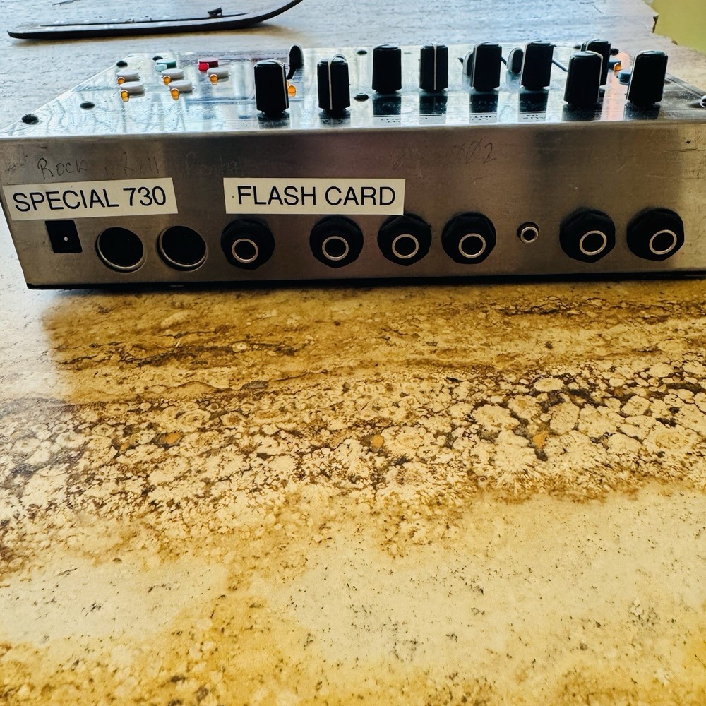 Electro-Harmonix 2880 Multi-Track Looper