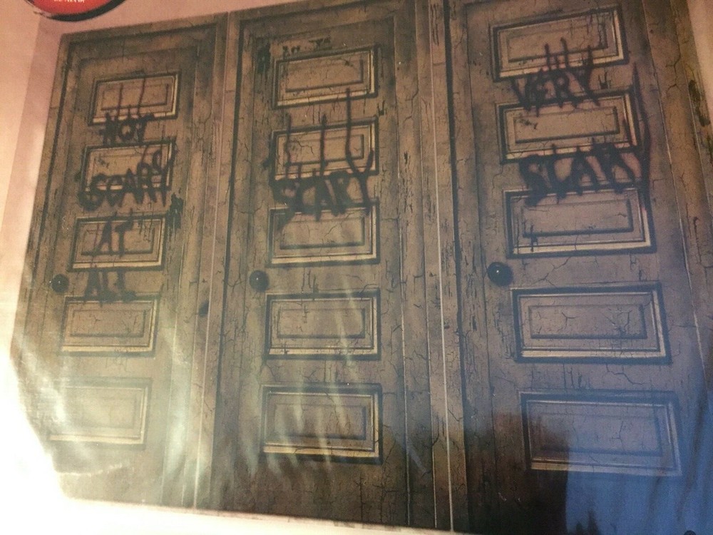 NEW IT CHAPTER 2 SCARY DOORS SCENE SETTERS OVER 5 FEET HIGH!