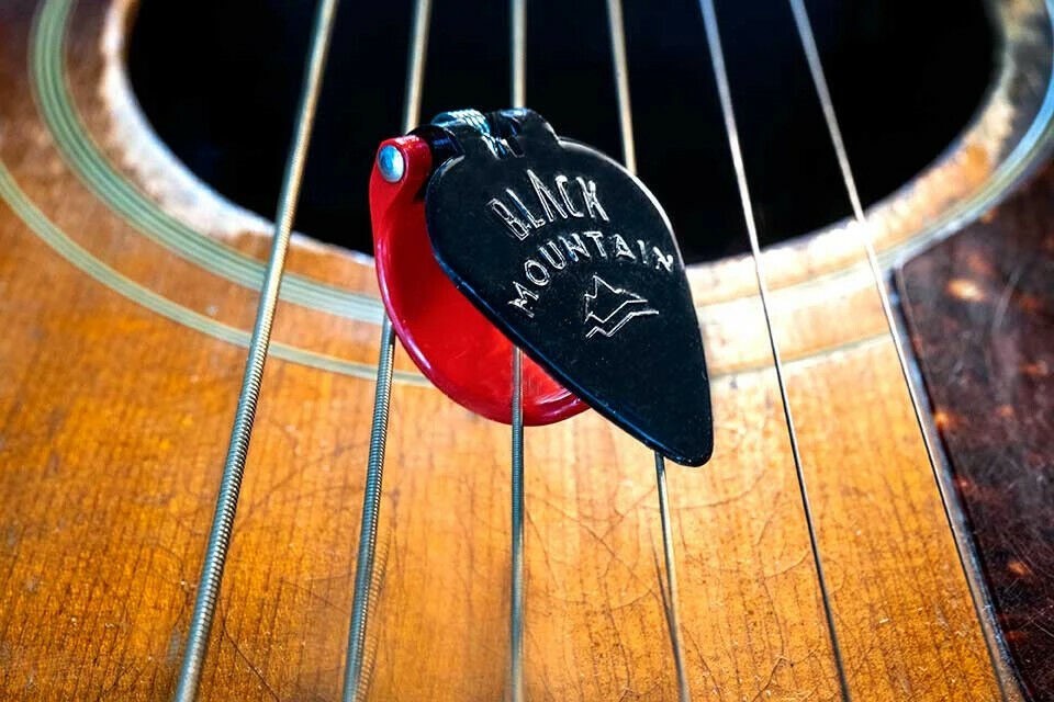 Black Mountain Thumb Pick - 5-Pack - Spring Fit - Thumb Flat Pick Combo