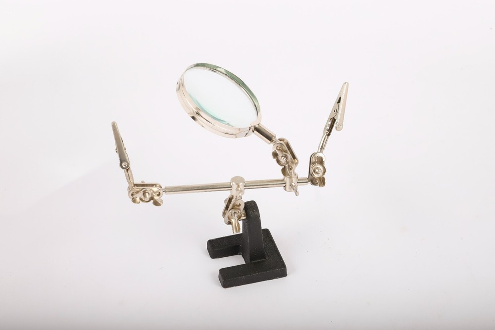Hobby Station w/ Magnifying Glass