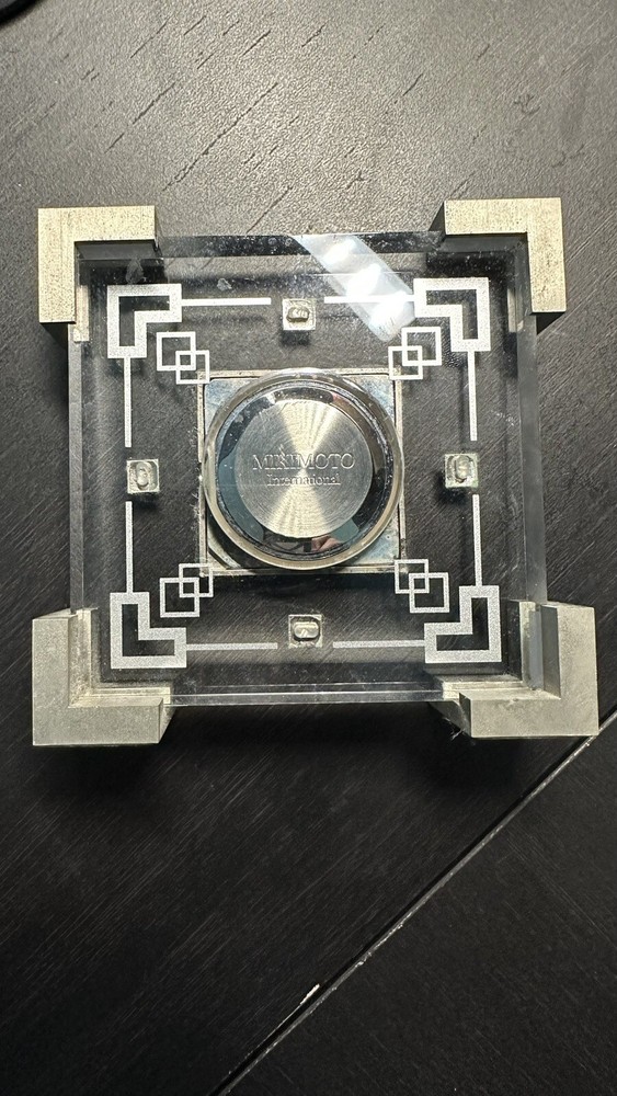 Mikimoto Table Clock