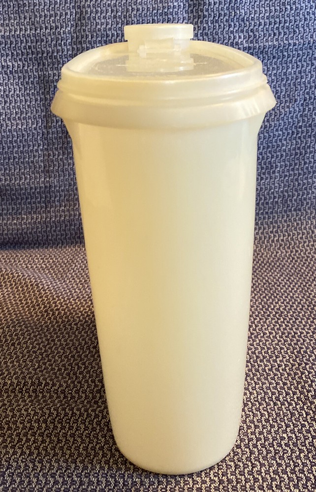 Vtg. Tupperware Beverage Pitcher/Container 510-4 (No handle)