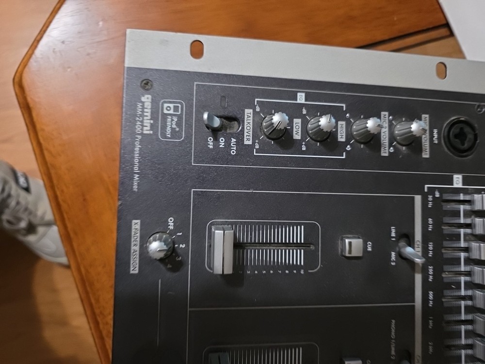 MM-2400 Profesional Mixer