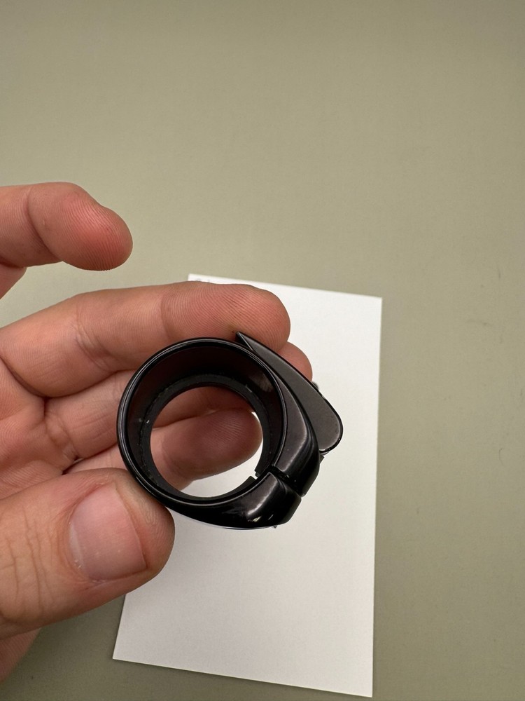 Bob Long G6R Feedneck-Gloss Black