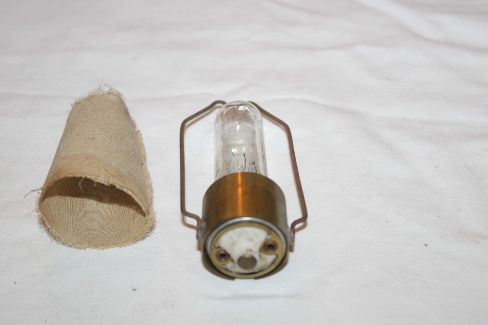Vintage 15w Lightbulb w/Socket Adapter and Protector
