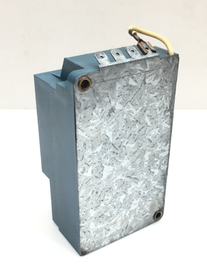 Johnson Controls G67AG-3 Ignition Control Module 24V weathered label used #X017A