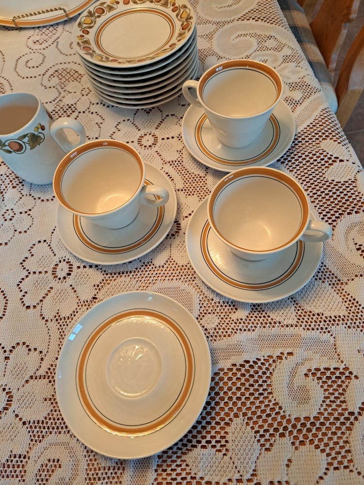 Franciscan Dinnerware Pickwick Pattern 42 Piece Grouping Ceramic Porcelain