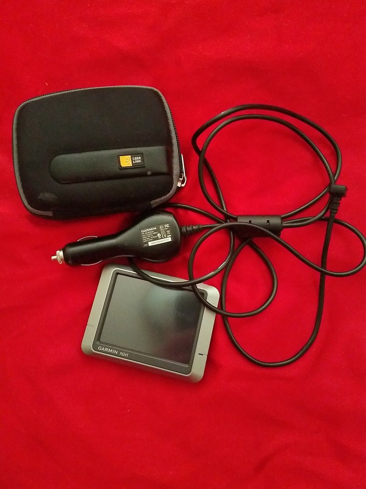 Garmin nüvi 200 GPS Bundle Includes Car Adapter And Case