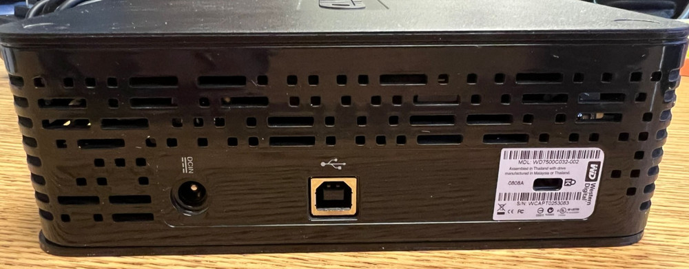 WD 750GB External Hard Drive USB 2.0 WD7500AAKS – Tested, SMART Good