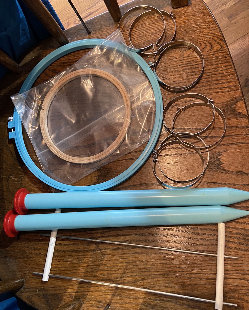 Misc Craft Items/large Needles, Embroidery Hoops And Clamps