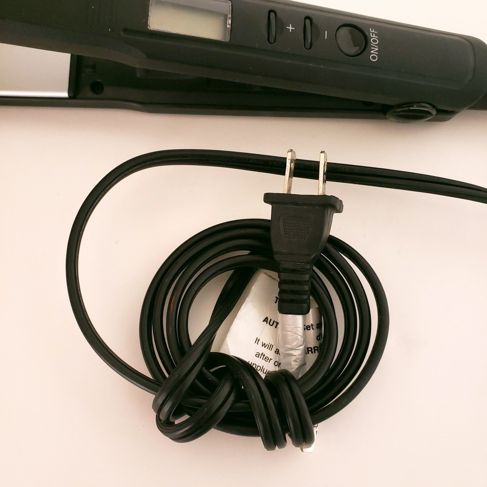 Revlon Hair Thin Straightener Black
