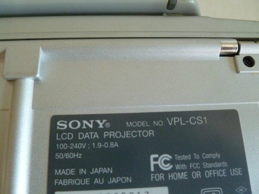 SONY LCD DATA PROJECTOR VPL-CS1