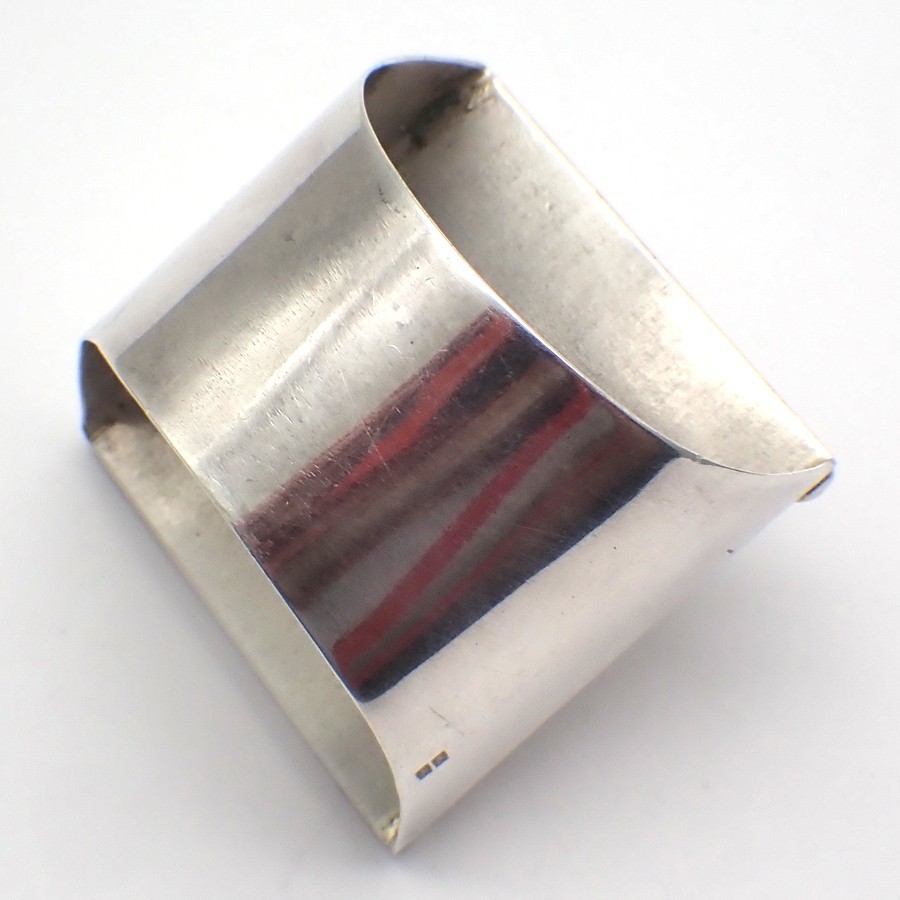 Square Top Napkin Ring Bead Decorations 900 Silver