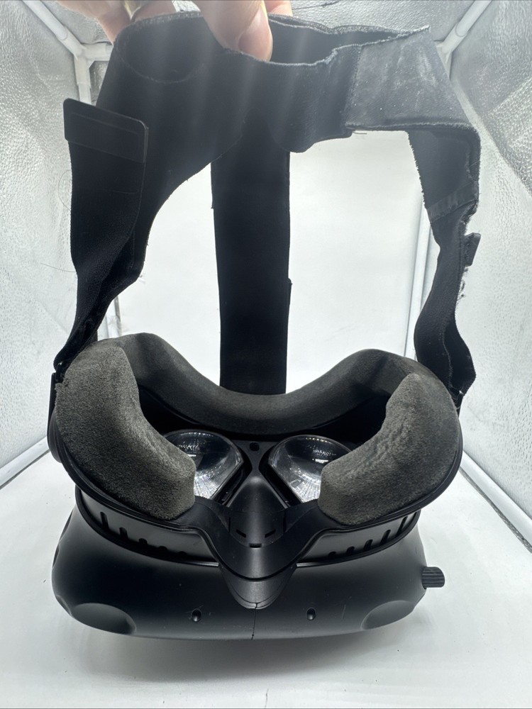 HTC Vive OPJT100 PC & Console Virtual Reality Headset