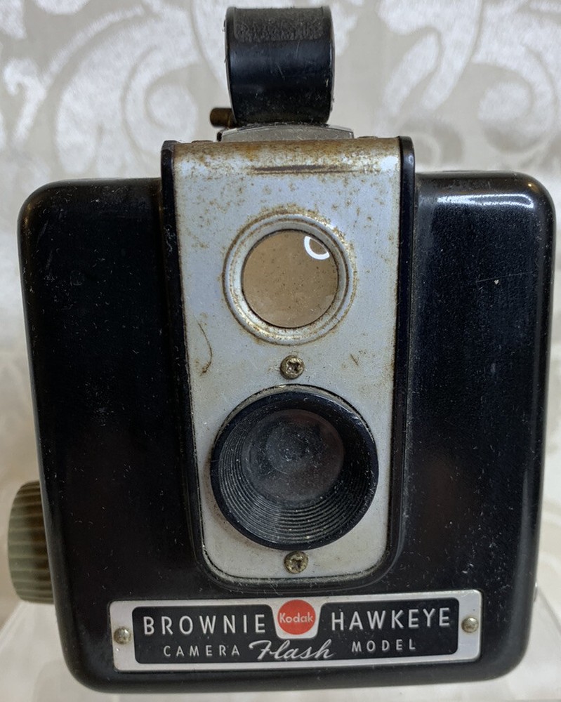 Kodak Brownie Hawkeye Flash Model Camera Untested E41