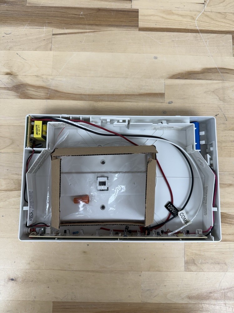 Red LED Exit Sign, UL-Listed Emergency Light, AC 120V/277V