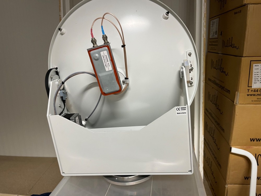 Raymarine Satelite Dish