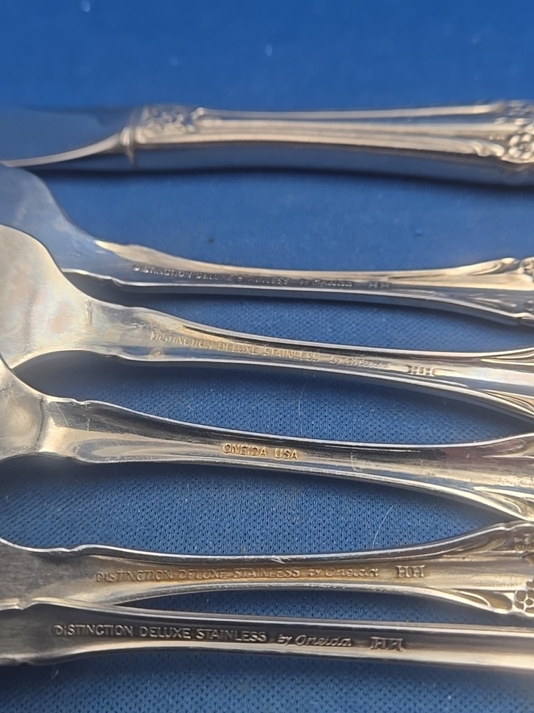 Oneida Raphael Stainless 7pc Place Setting