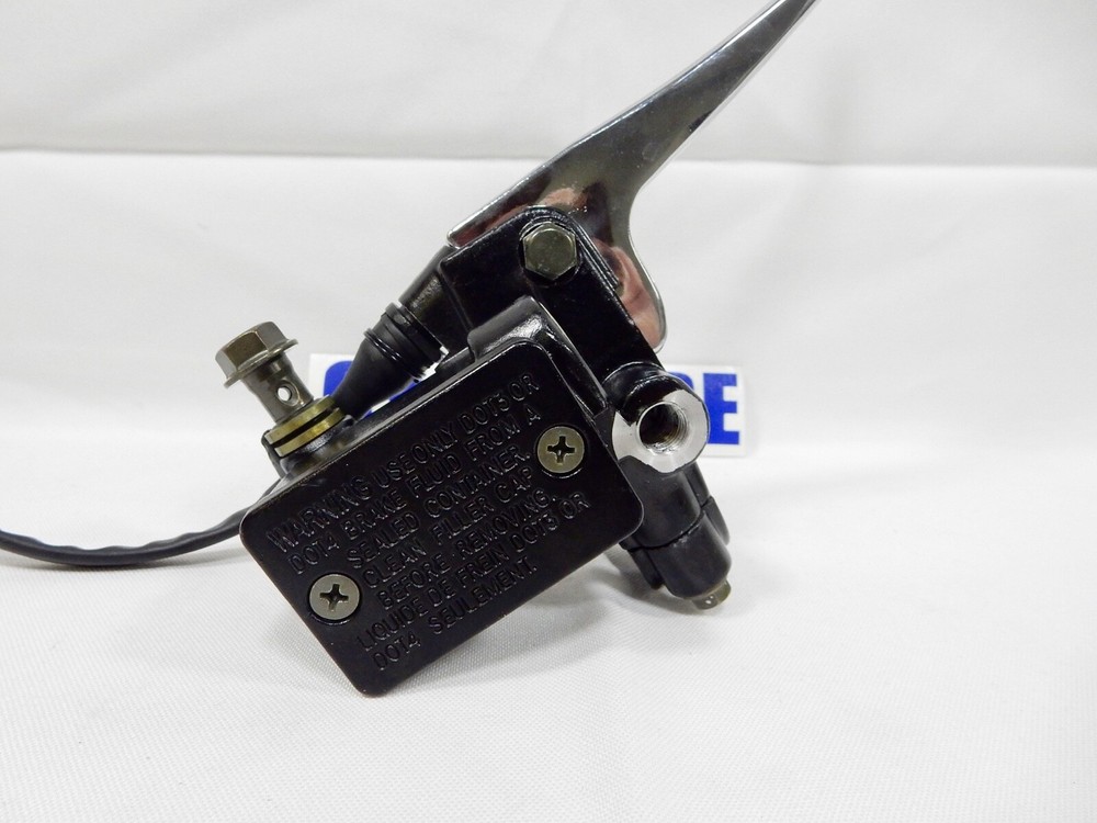 RIGHT BRAKE HANDLE MASTER CYLINDER W/ CHROME LEVER FOR SCOOTER MOTORCYCLE ECT