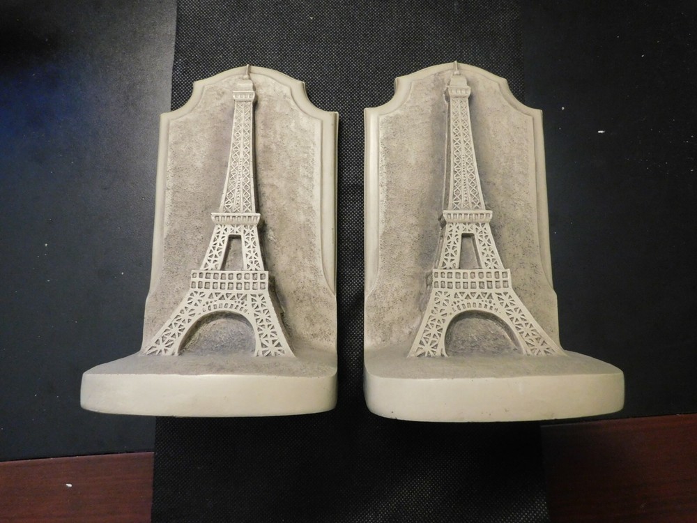 TMS 2002 EIFEL TOWER TAN BOOK ENDS! e1020HXX