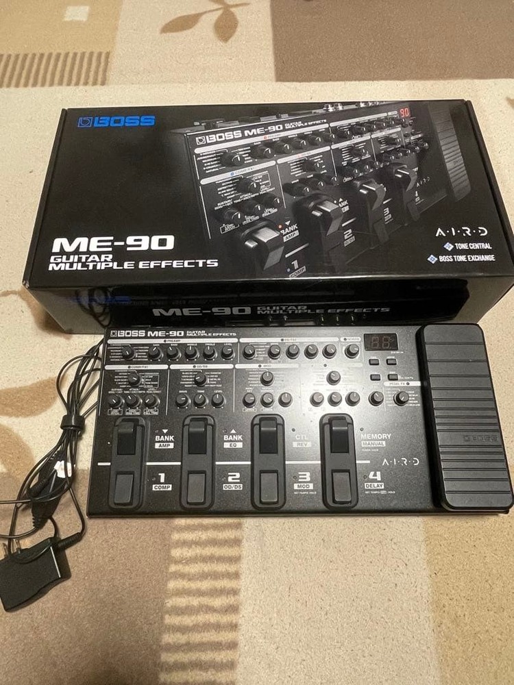 BOSS ME-90 Guitar Multiple Effects Pedal with Genuine AC Adapter
