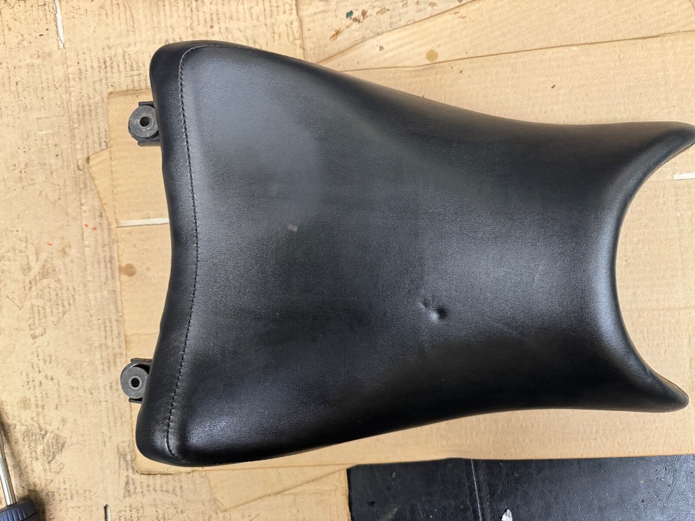 HONDA CBR 125 2017 FRONT SEAT SADDLE PAD GENUINE OE