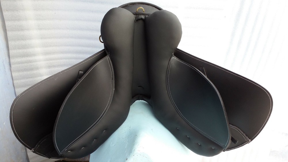 Icelandic synthetic, saddle perfect size- 17